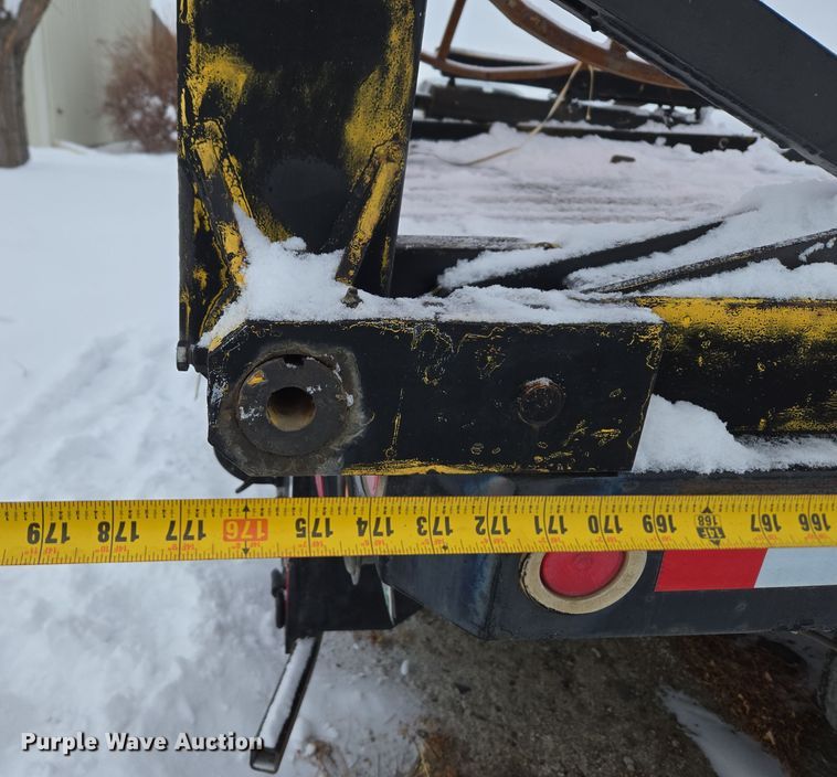 image for item ER5062 1998 Ford F-800 flatbed truck