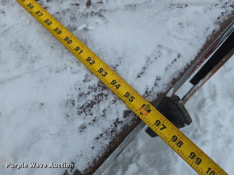 image for item ER5062 1998 Ford F-800 flatbed truck