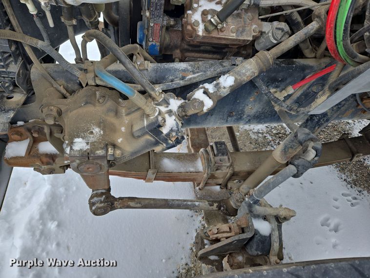 image for item ER5062 1998 Ford F-800 flatbed truck