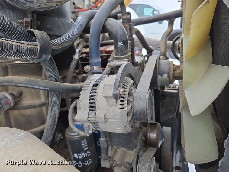 image for item ER5062 1998 Ford F-800 flatbed truck