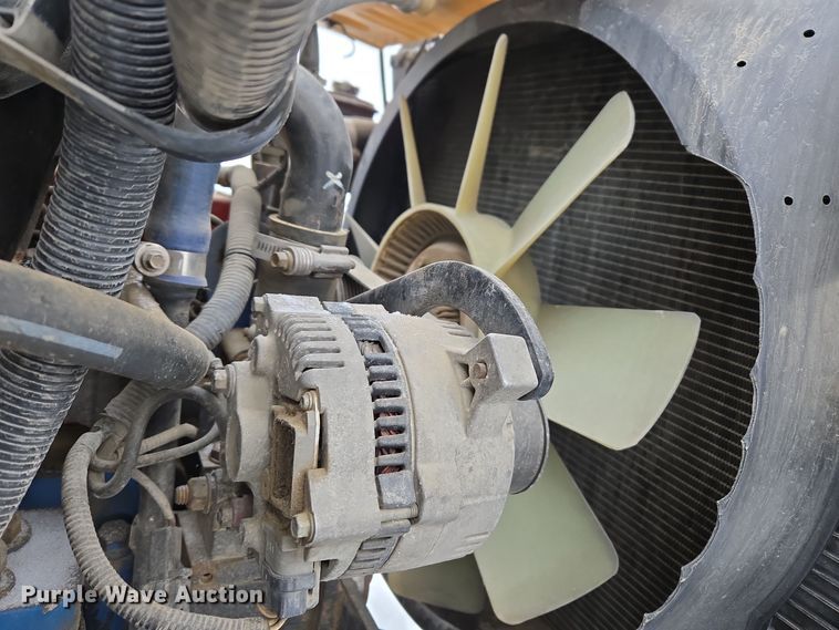 image for item ER5062 1998 Ford F-800 flatbed truck