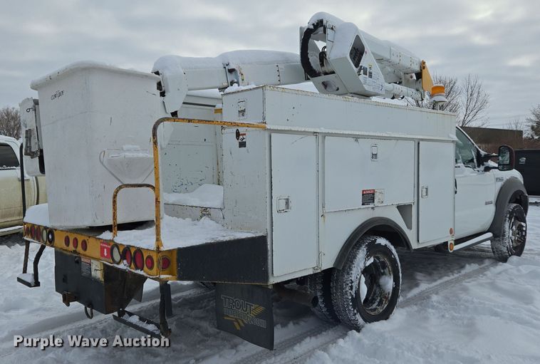 image for item ER5063 2005 Ford F550 Super Duty bucket truck