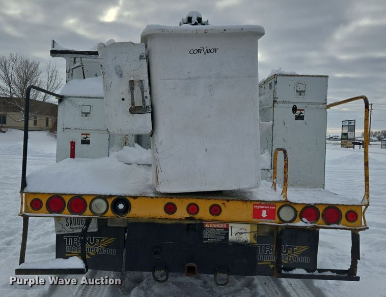 image for item ER5063 2005 Ford F550 Super Duty bucket truck