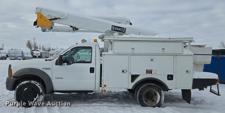 image for item ER5063 2005 Ford F550 Super Duty bucket truck