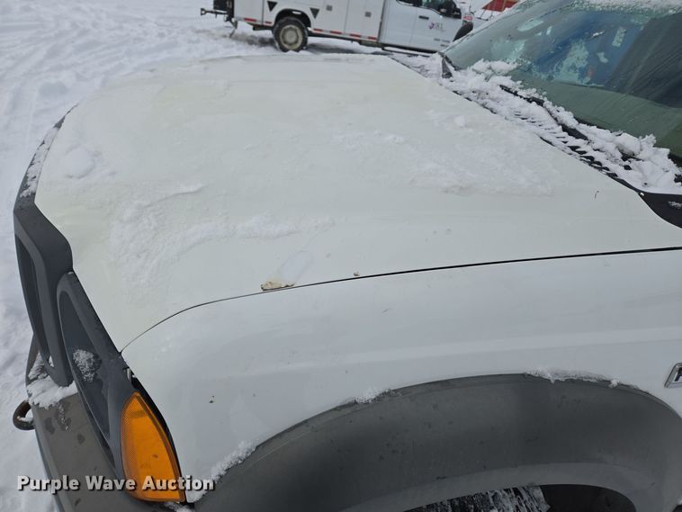 image for item ER5063 2005 Ford F550 Super Duty bucket truck