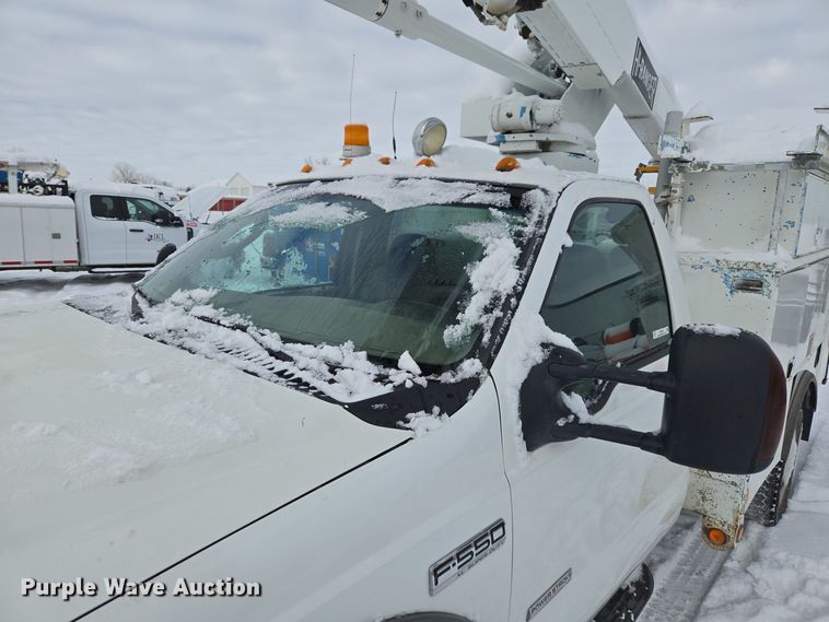 image for item ER5063 2005 Ford F550 Super Duty bucket truck