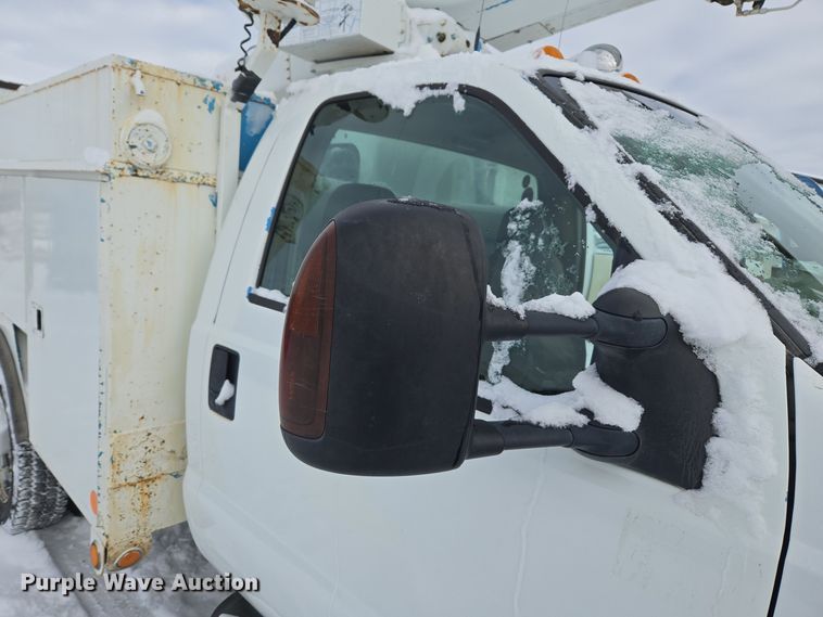 image for item ER5063 2005 Ford F550 Super Duty bucket truck