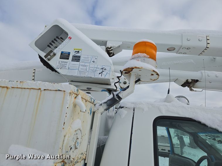 image for item ER5063 2005 Ford F550 Super Duty bucket truck