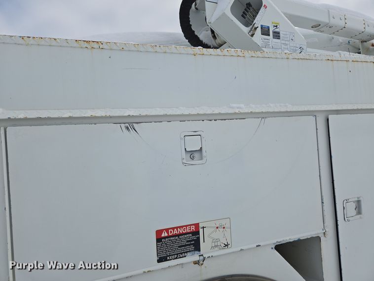 image for item ER5063 2005 Ford F550 Super Duty bucket truck