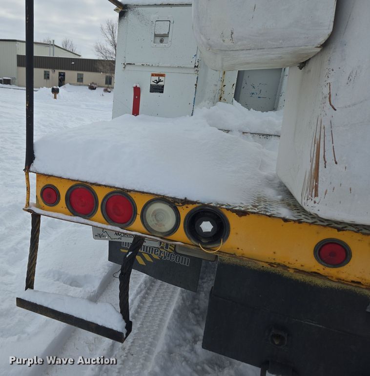 image for item ER5063 2005 Ford F550 Super Duty bucket truck