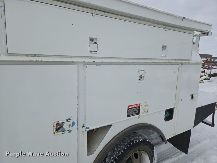 image for item ER5063 2005 Ford F550 Super Duty bucket truck