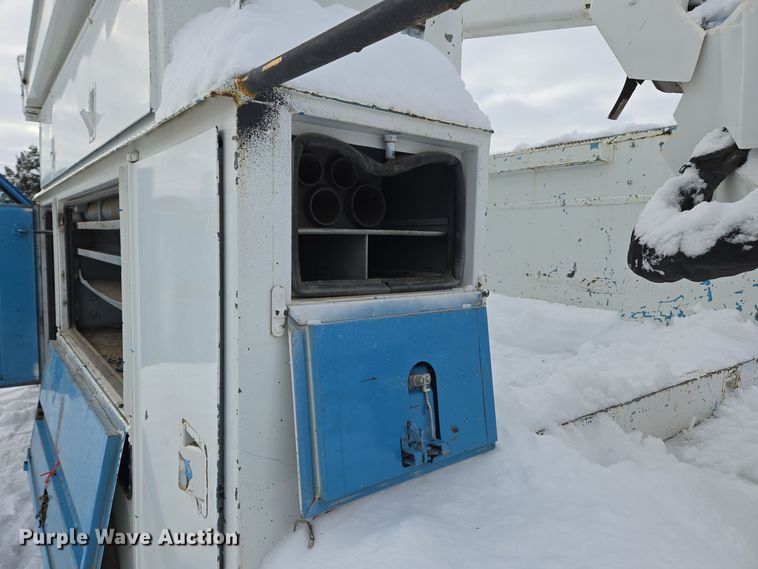 image for item ER5063 2005 Ford F550 Super Duty bucket truck