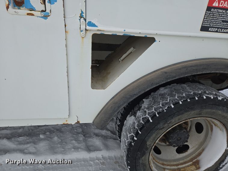 image for item ER5063 2005 Ford F550 Super Duty bucket truck