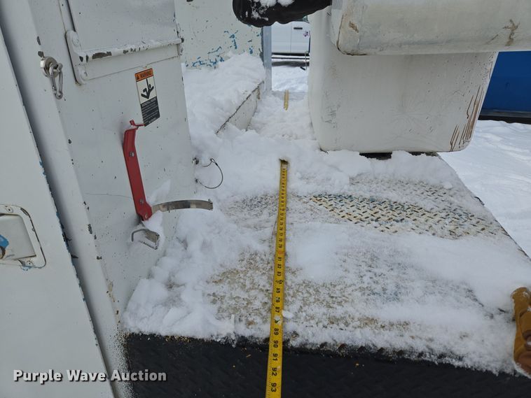 image for item ER5063 2005 Ford F550 Super Duty bucket truck