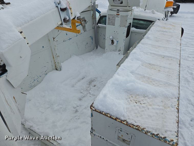 image for item ER5063 2005 Ford F550 Super Duty bucket truck