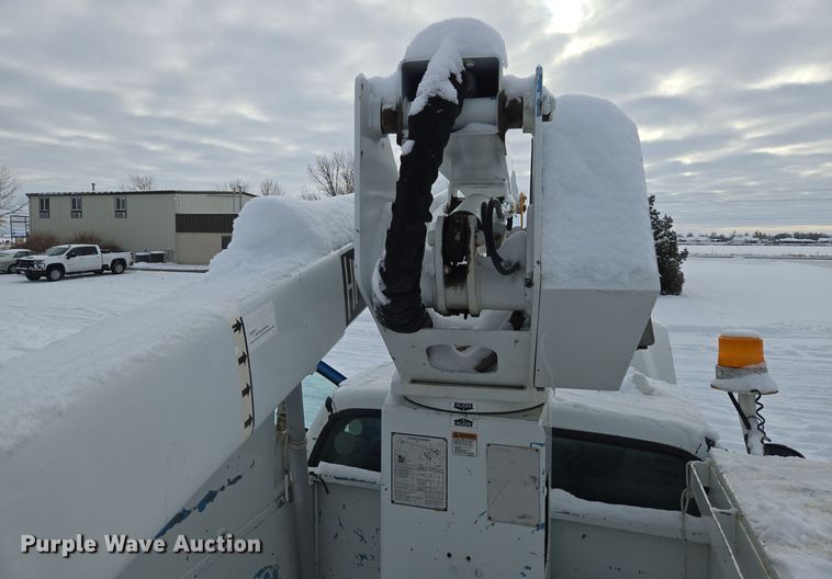 image for item ER5063 2005 Ford F550 Super Duty bucket truck
