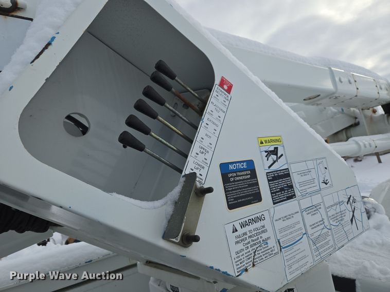 image for item ER5063 2005 Ford F550 Super Duty bucket truck