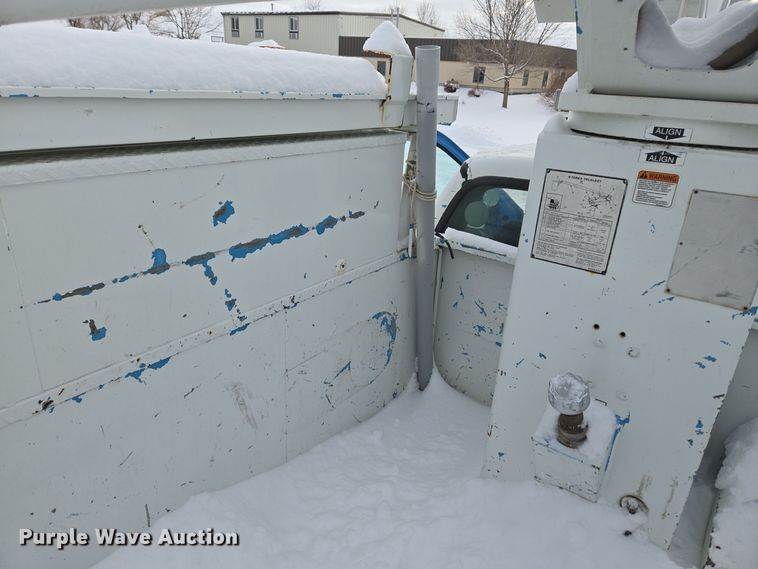 image for item ER5063 2005 Ford F550 Super Duty bucket truck