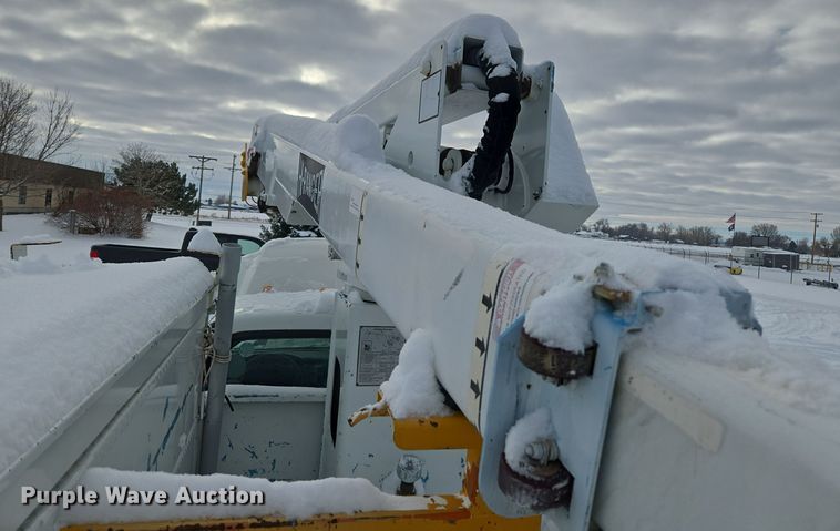 image for item ER5063 2005 Ford F550 Super Duty bucket truck