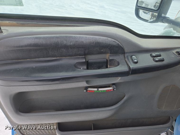 image for item ER5063 2005 Ford F550 Super Duty bucket truck