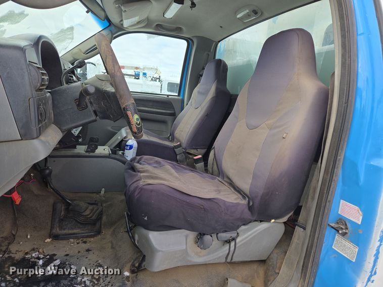 image for item ER5063 2005 Ford F550 Super Duty bucket truck