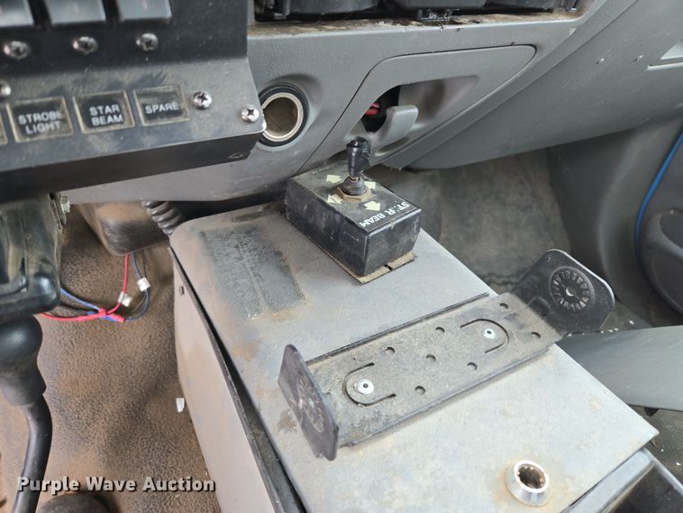 image for item ER5063 2005 Ford F550 Super Duty bucket truck