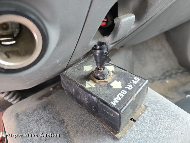 image for item ER5063 2005 Ford F550 Super Duty bucket truck