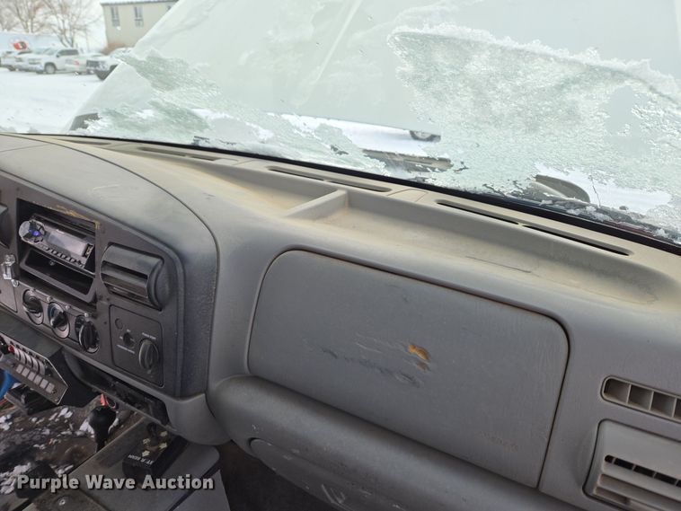 image for item ER5063 2005 Ford F550 Super Duty bucket truck