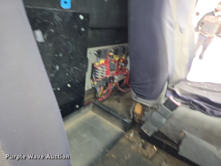 image for item ER5063 2005 Ford F550 Super Duty bucket truck