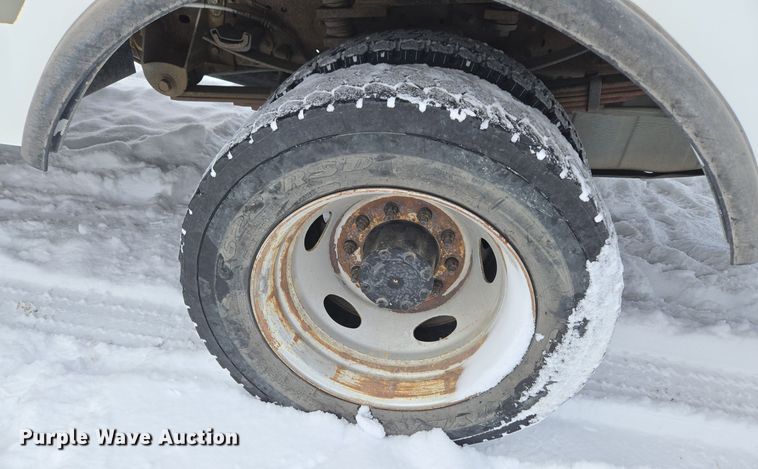 image for item ER5063 2005 Ford F550 Super Duty bucket truck