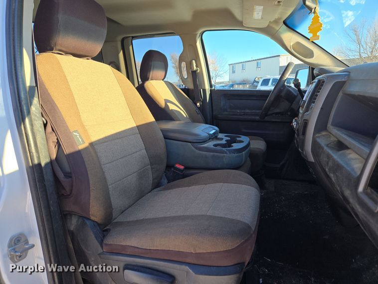 image for item ER5064 2015 Dodge Ram 1500 Quad Cab pickup truck