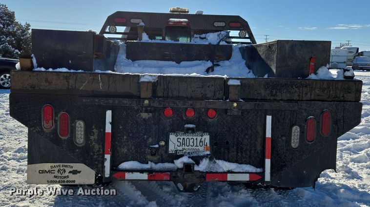 image for item ER5065 2017 Dodge Ram 3500 Crew Cab flatbed pickup truck