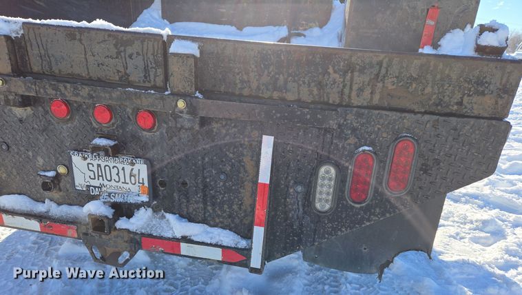 image for item ER5065 2017 Dodge Ram 3500 Crew Cab flatbed pickup truck