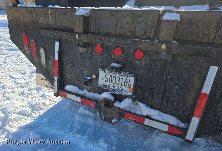 image for item ER5065 2017 Dodge Ram 3500 Crew Cab flatbed pickup truck