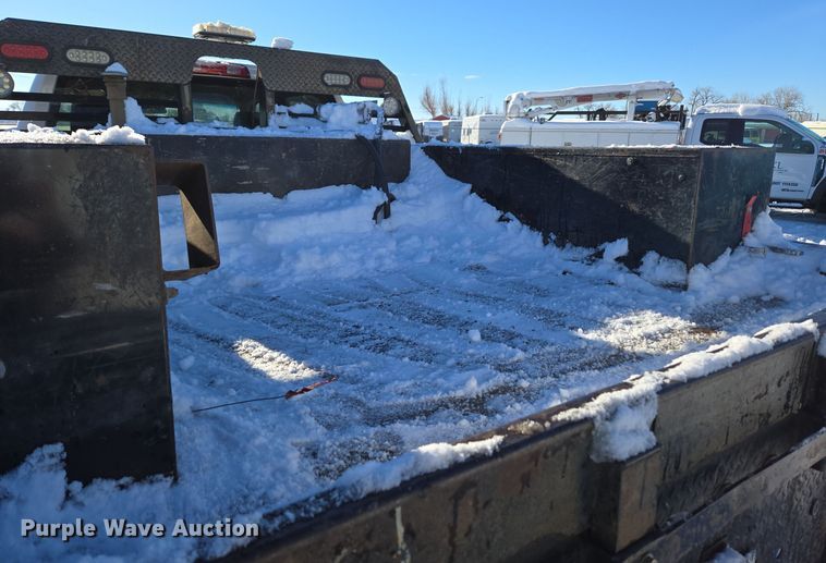 image for item ER5065 2017 Dodge Ram 3500 Crew Cab flatbed pickup truck