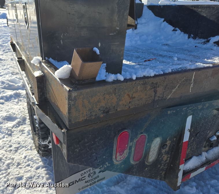 image for item ER5065 2017 Dodge Ram 3500 Crew Cab flatbed pickup truck