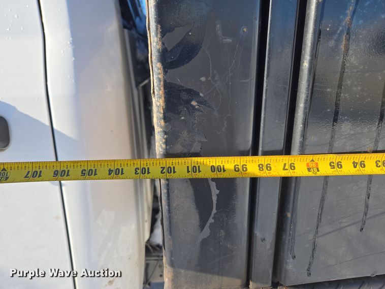 image for item ER5065 2017 Dodge Ram 3500 Crew Cab flatbed pickup truck