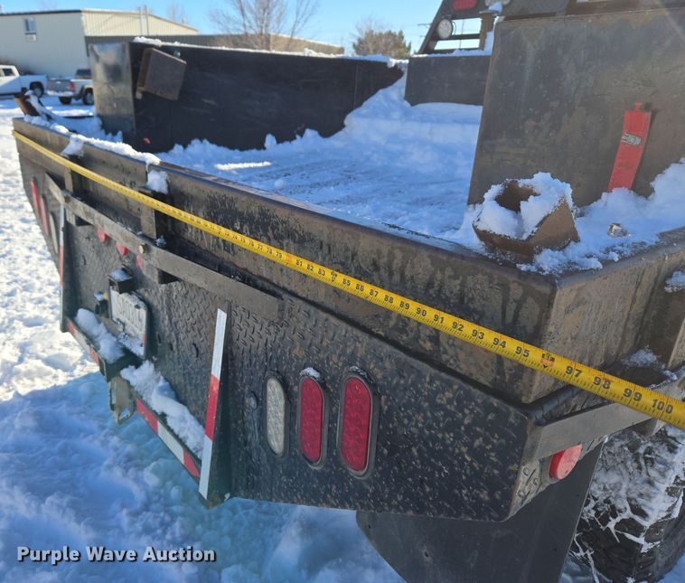 image for item ER5065 2017 Dodge Ram 3500 Crew Cab flatbed pickup truck