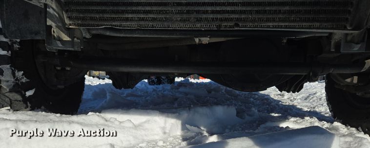 image for item ER5065 2017 Dodge Ram 3500 Crew Cab flatbed pickup truck