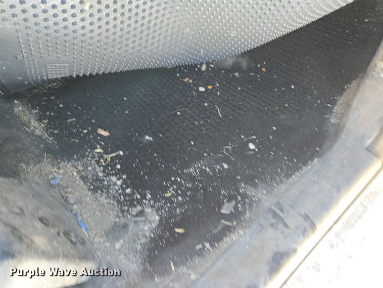 image for item ER5065 2017 Dodge Ram 3500 Crew Cab flatbed pickup truck