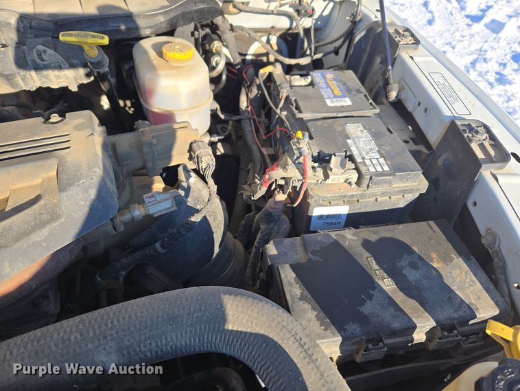 image for item ER5065 2017 Dodge Ram 3500 Crew Cab flatbed pickup truck