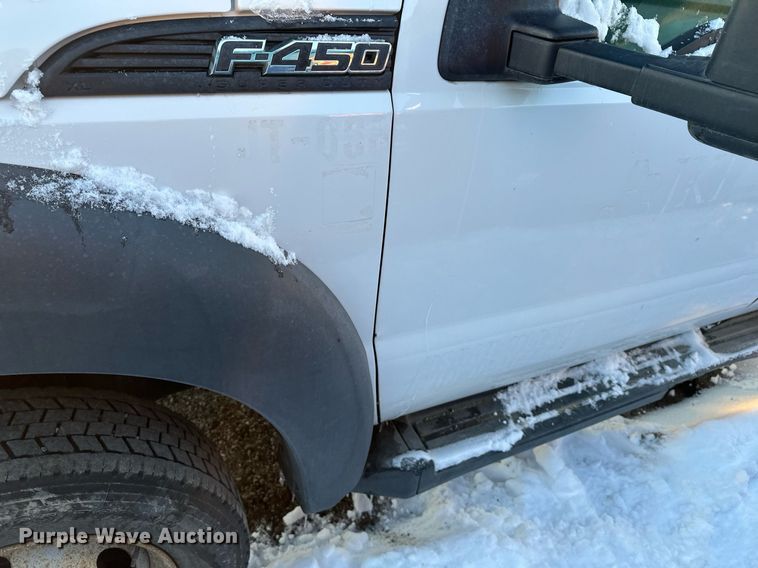 image for item ER5066 2013 Ford F450 Super Duty Crew Cab flatbed truck