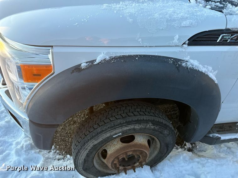 image for item ER5066 2013 Ford F450 Super Duty Crew Cab flatbed truck