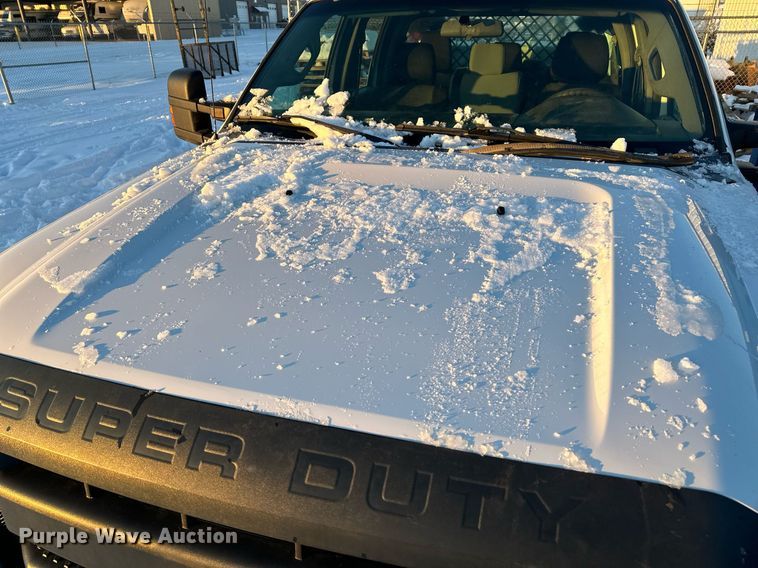 image for item ER5066 2013 Ford F450 Super Duty Crew Cab flatbed truck