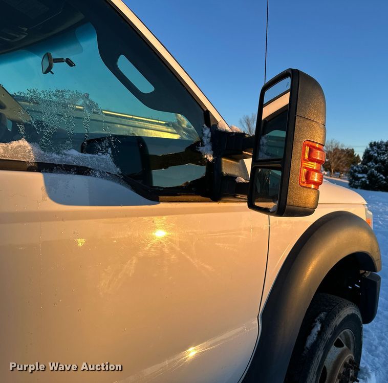 image for item ER5066 2013 Ford F450 Super Duty Crew Cab flatbed truck