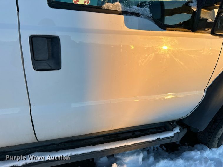 image for item ER5066 2013 Ford F450 Super Duty Crew Cab flatbed truck