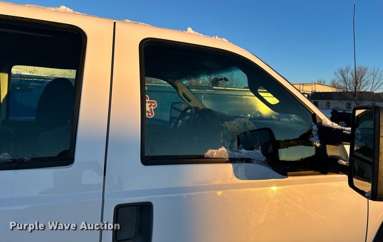 image for item ER5066 2013 Ford F450 Super Duty Crew Cab flatbed truck