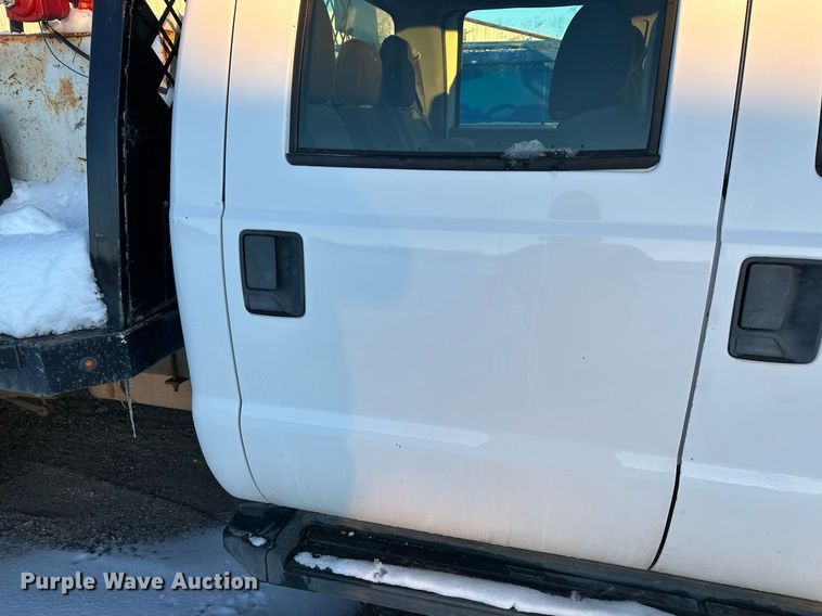 image for item ER5066 2013 Ford F450 Super Duty Crew Cab flatbed truck