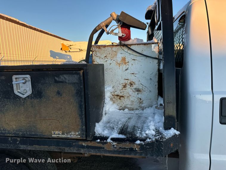 image for item ER5066 2013 Ford F450 Super Duty Crew Cab flatbed truck