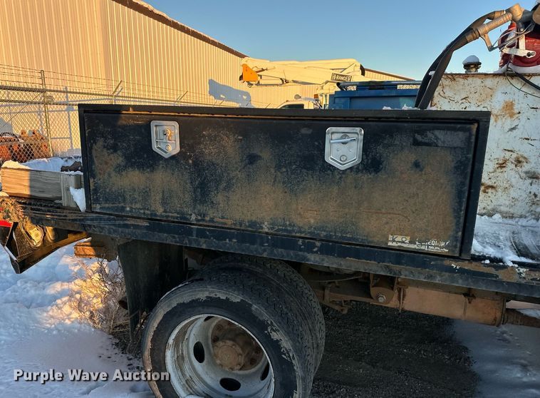 image for item ER5066 2013 Ford F450 Super Duty Crew Cab flatbed truck